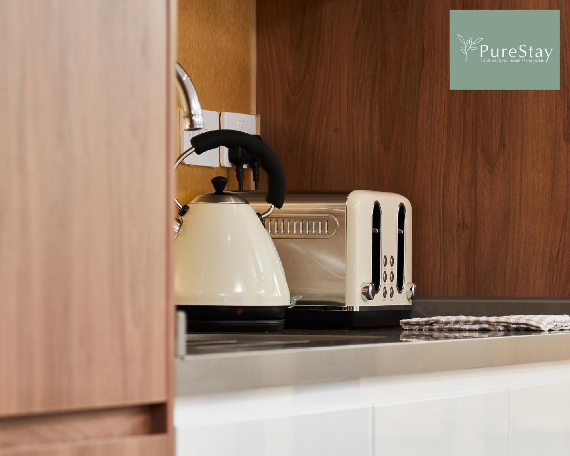 Stunning 5 Bed Manchester House With Parking By Purestay Short Lets & Serviced Accommodation Εξωτερικό φωτογραφία