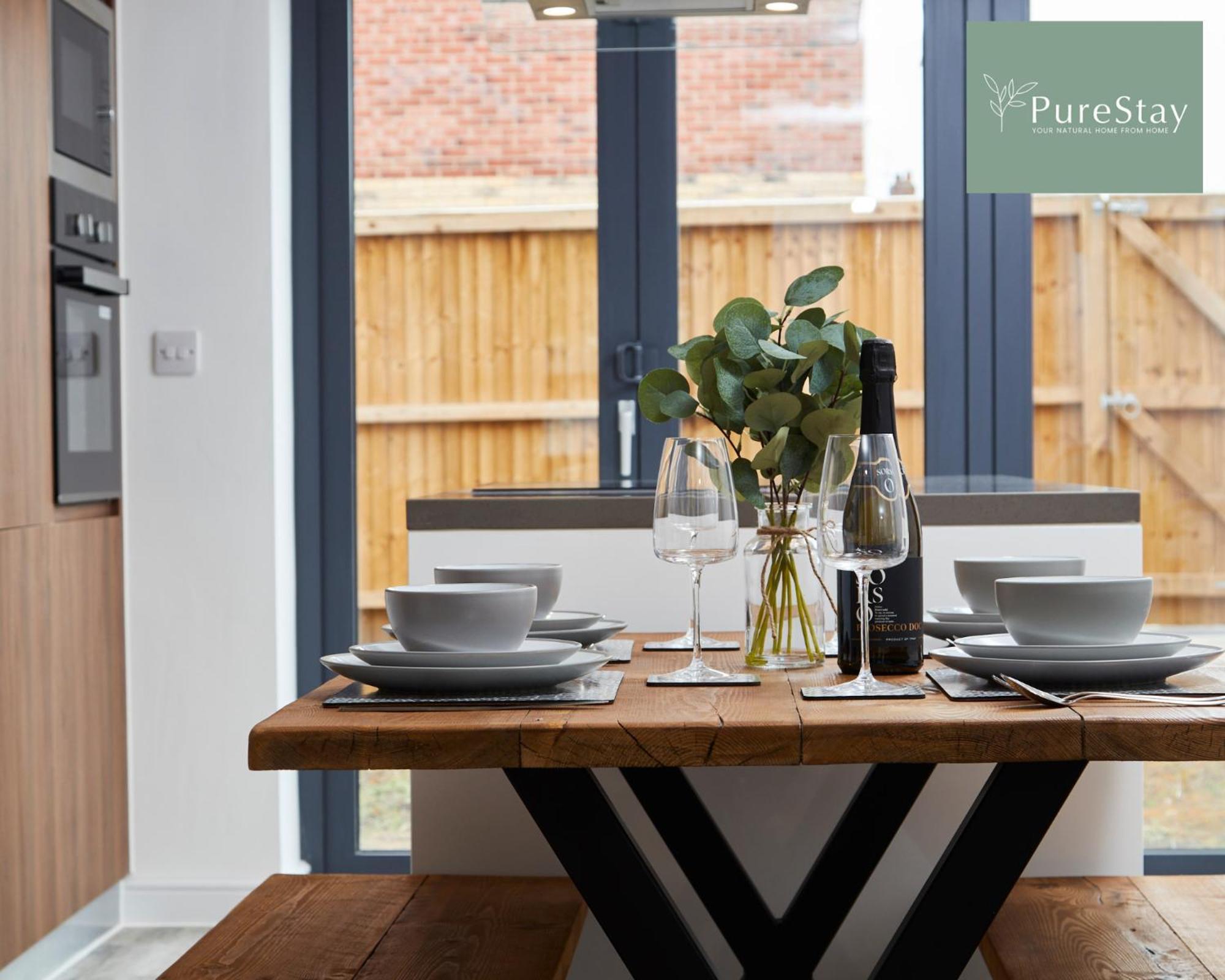 Stunning 5 Bed Manchester House With Parking By Purestay Short Lets & Serviced Accommodation Εξωτερικό φωτογραφία